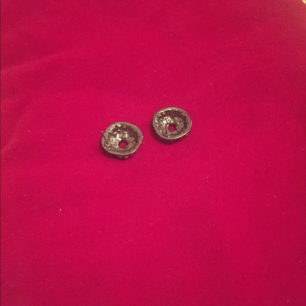 Earring - Picture 4 of 6